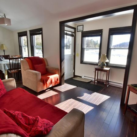 Emme Chalets Sainte-Lucie-de-Doncaster ภายนอก รูปภาพ
